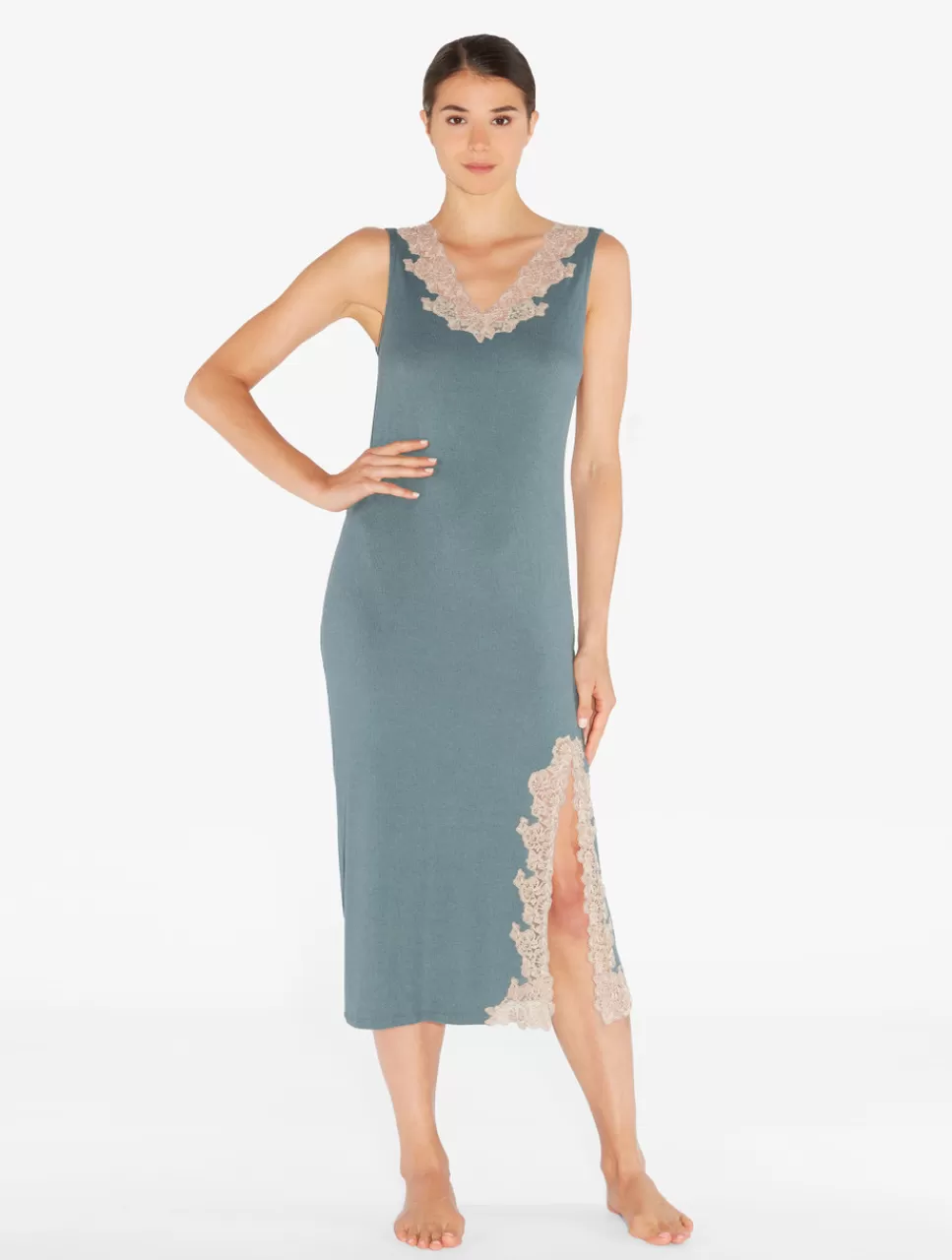 Outlet Camicia Da Notte Lunga A Costine Misto Cashmere Sleepy Dream Con Ricami A Frastaglio Slipdress & Sottovesti
